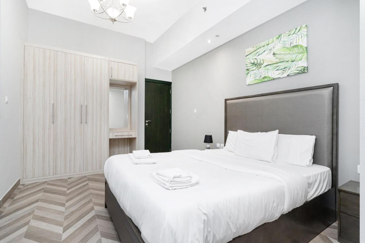 Big I Group I Near Burj Khalifa Apartment