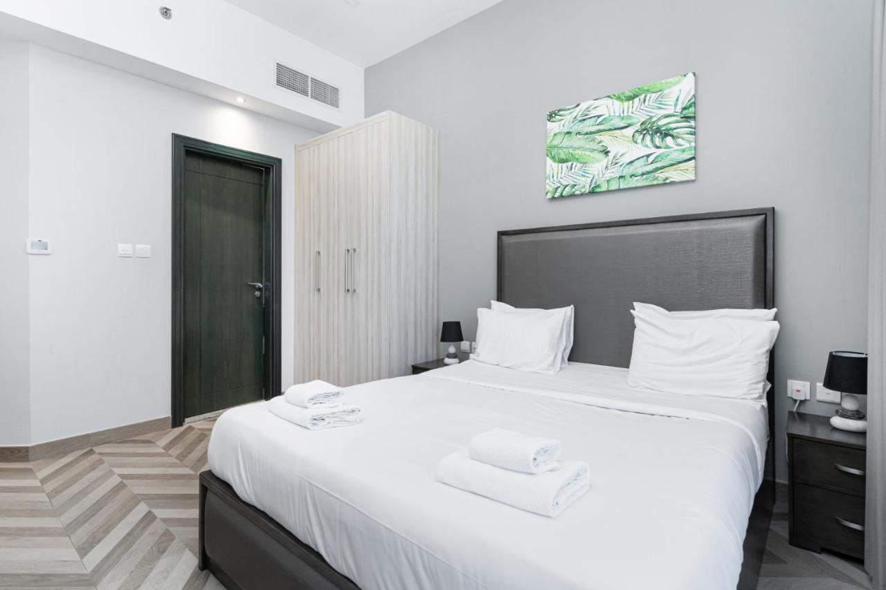 Big I Group I Near Burj Khalifa Apartment